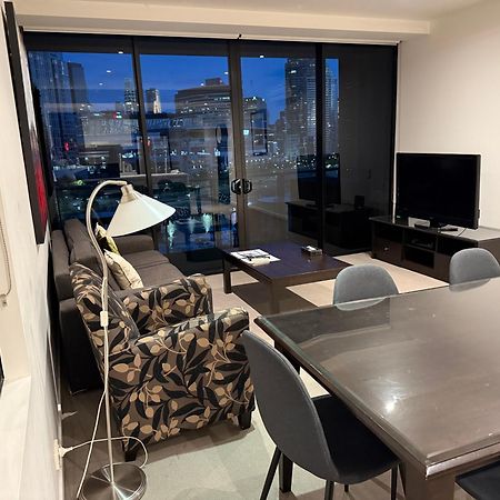 Akom At Docklands Melbourne Bagian luar foto